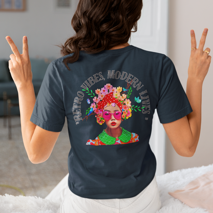 "Retro Vibes, Modern Lives" print achter
